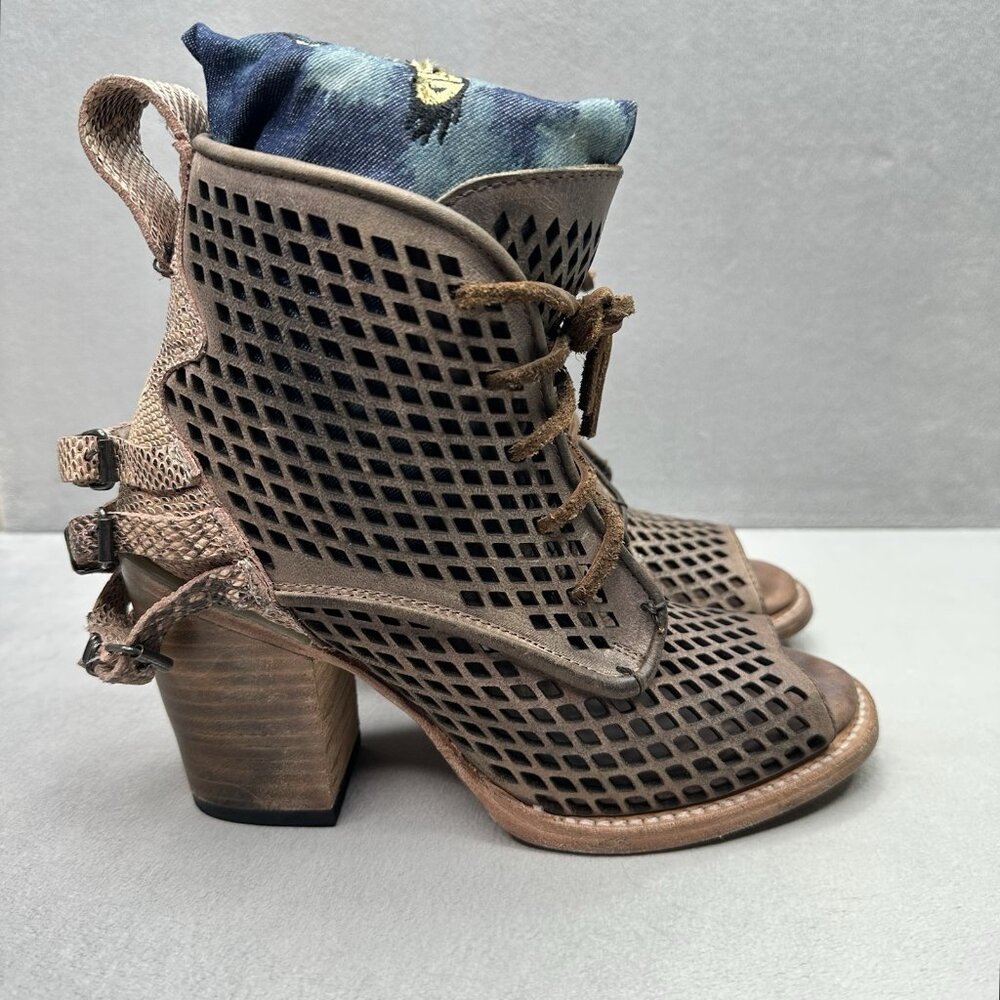 Freebird by Steven Benni Womens Size 8 Bootie Sandals Brown Cut Out Open Toe